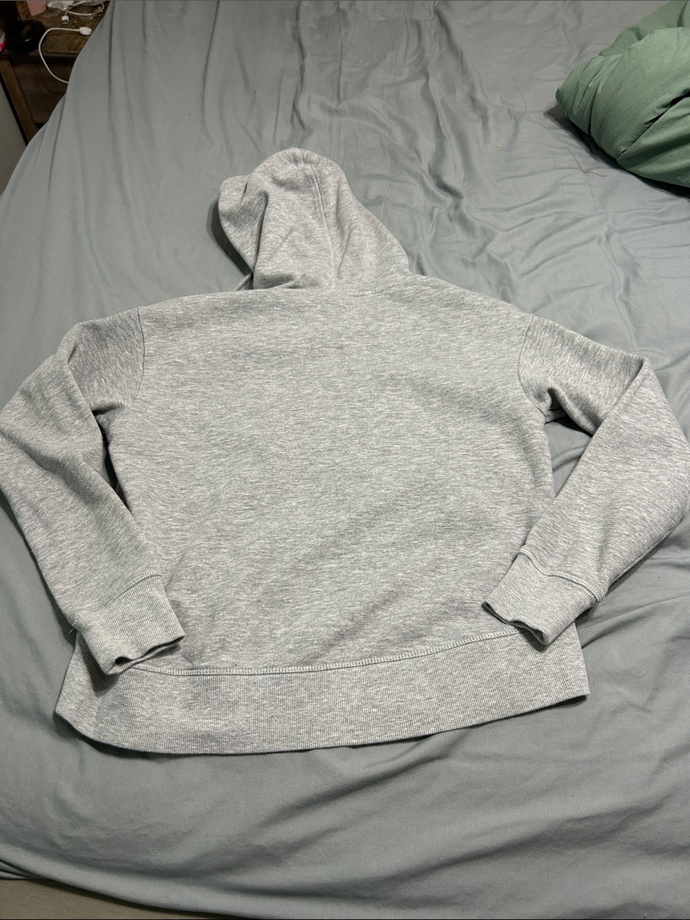 Kids Reebok Sweater - Picture 2 of 3